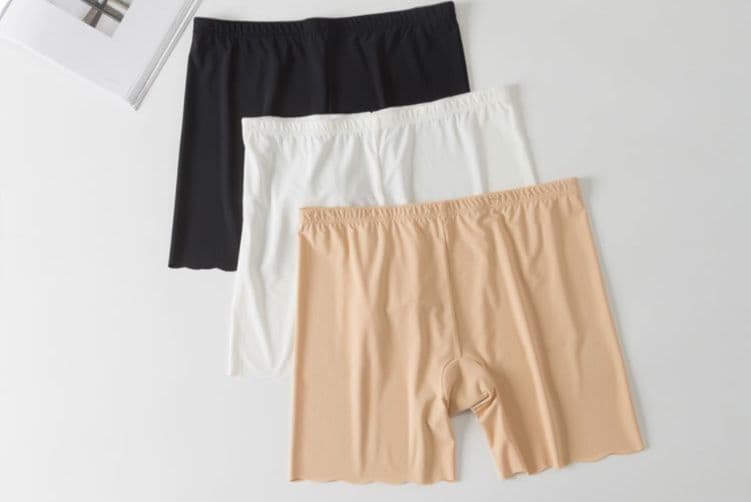 ペチコート キュロット 伸縮自在なシームレスペチコート